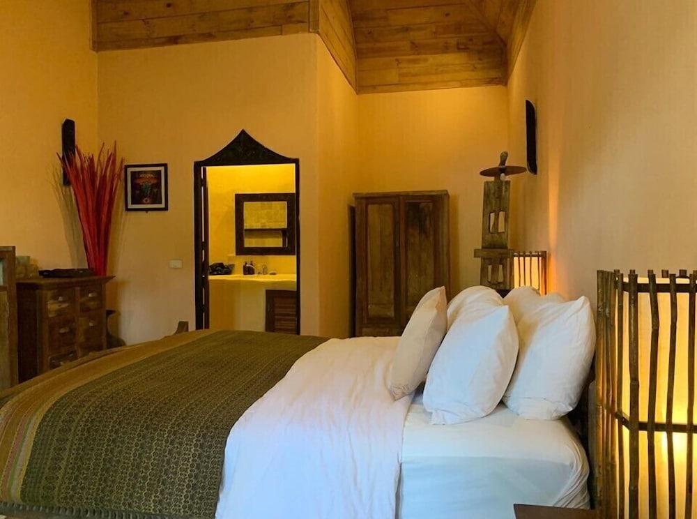 Nirvana Resort Koh Chang Bang Bao Beach Екстер'єр фото