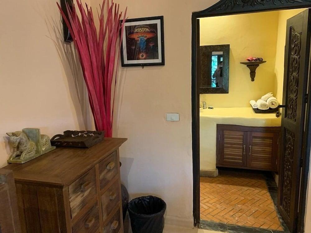Nirvana Resort Koh Chang Bang Bao Beach Екстер'єр фото