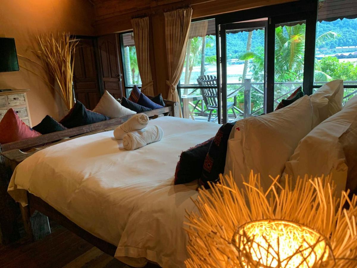 Nirvana Resort Koh Chang Bang Bao Beach Екстер'єр фото