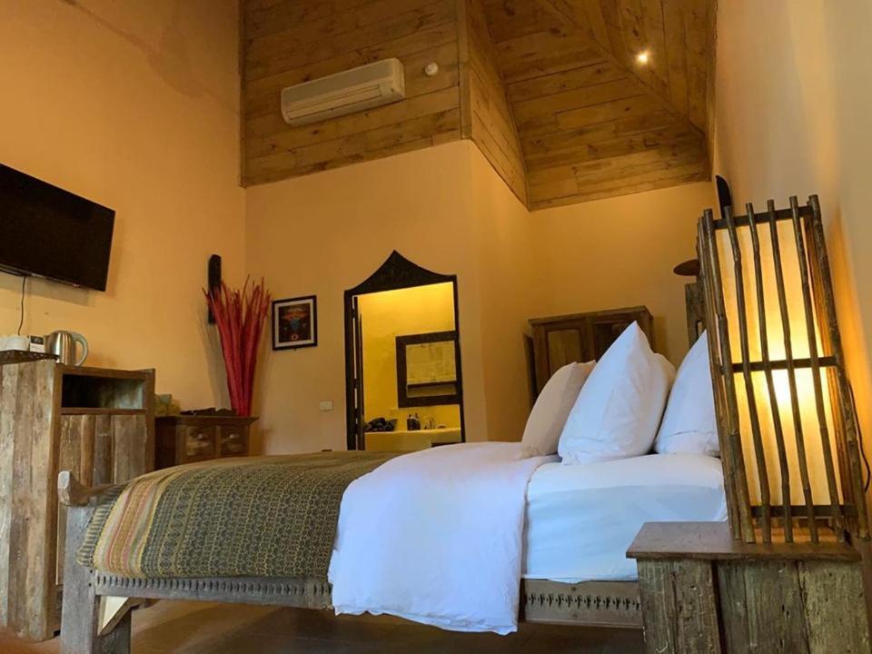 Nirvana Resort Koh Chang Bang Bao Beach Екстер'єр фото